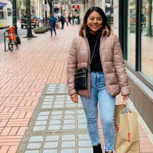 Meet your Posher, Maggie